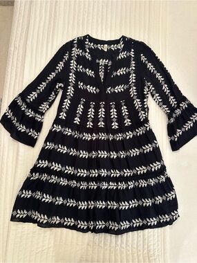 Elan Black and White Embroidered Boho Tunic